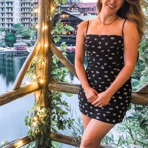 Aritzia Wilfred summer black dress floral mini